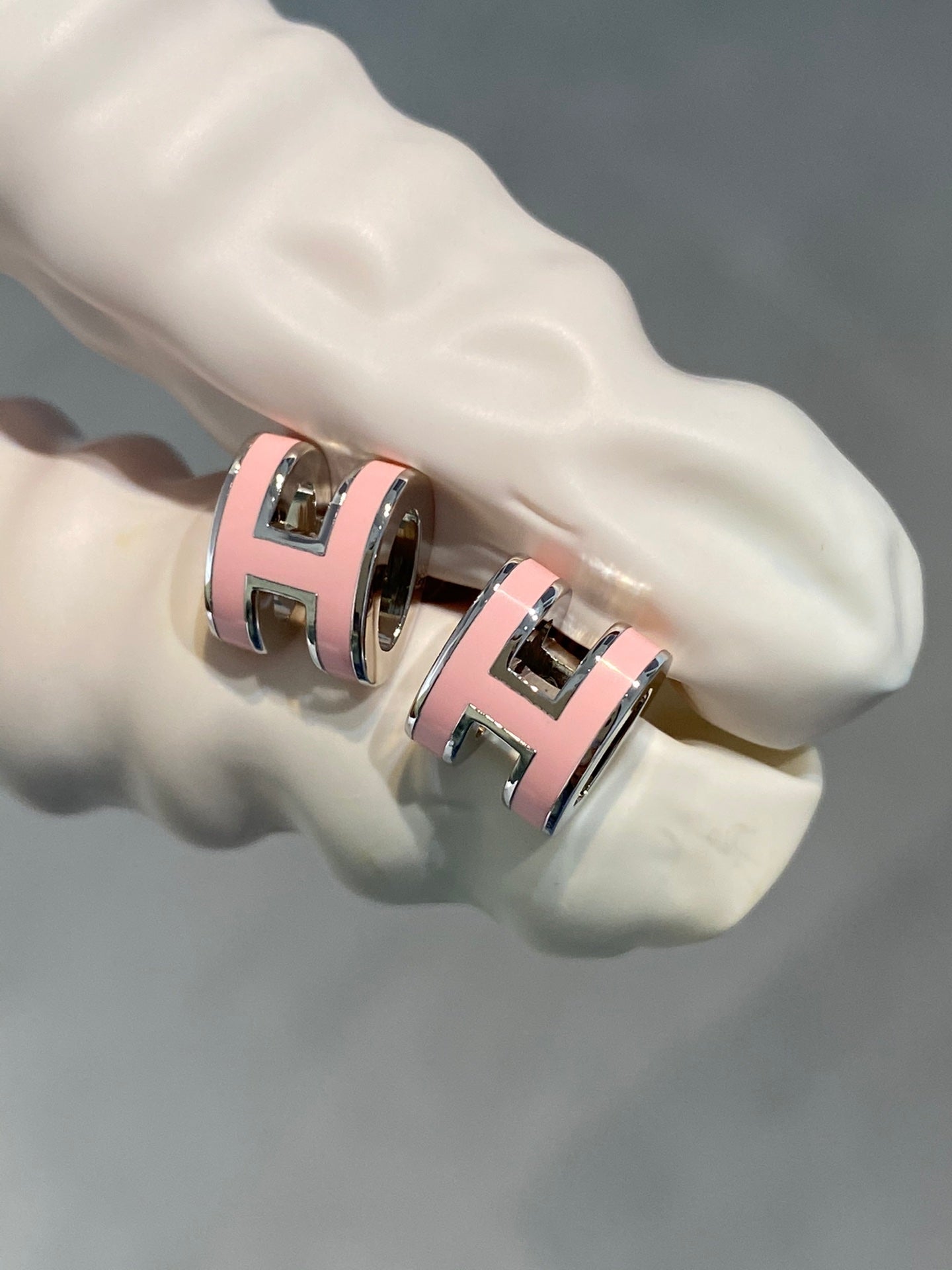 [Crown & Jewelry]MINI POP H SILVER EARRINGS PINK