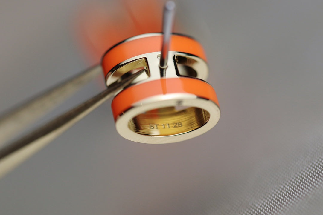 [Crown & Jewelry]MINI POP H EARRINGS ORANGE