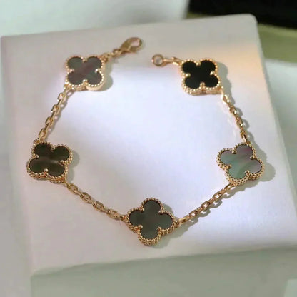 [Crown & Jewelry]CLOVER 5 MOTIF GRAY MOP  BRACELET