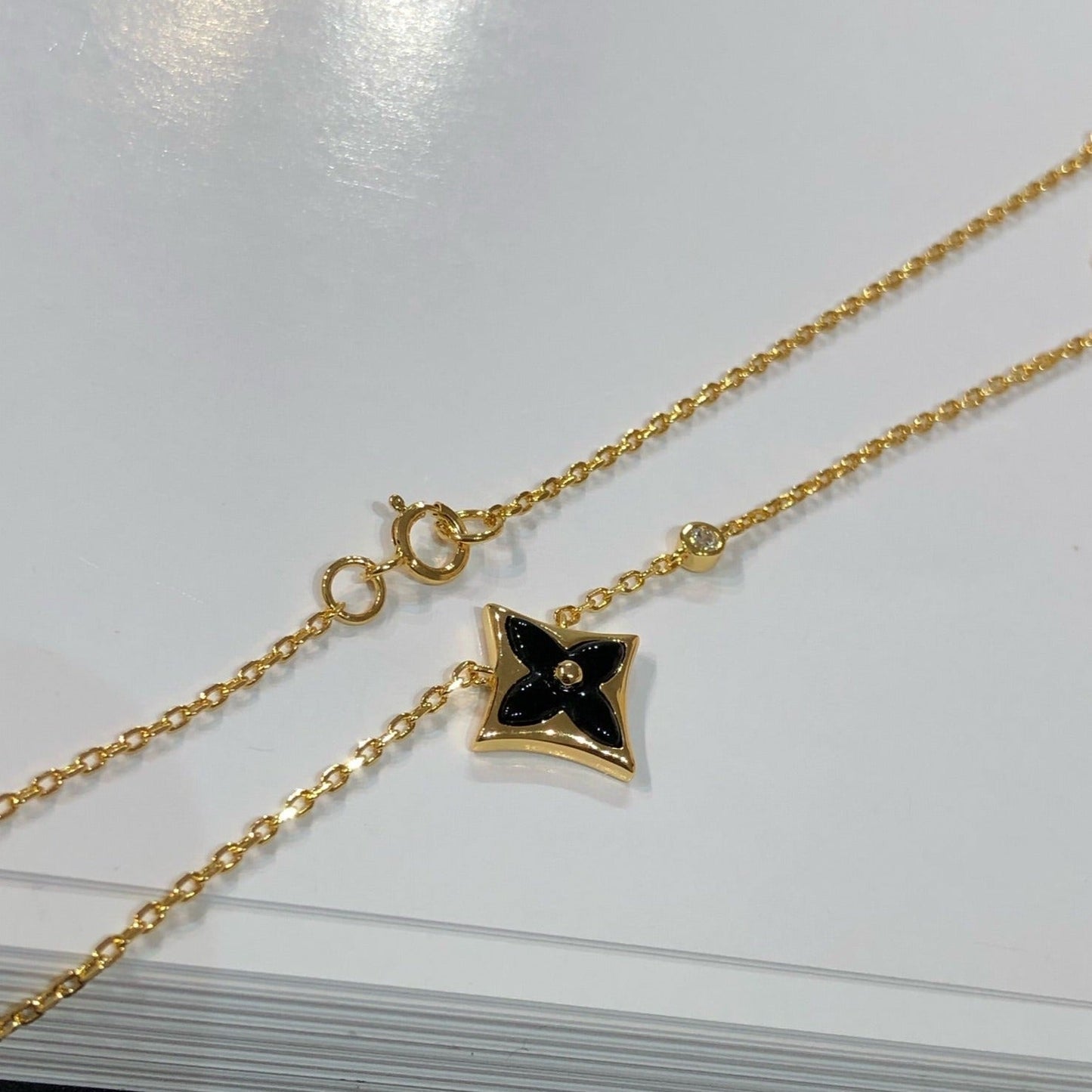 [Crown & Jewelry]STAR BLACK MOP NECKLACE