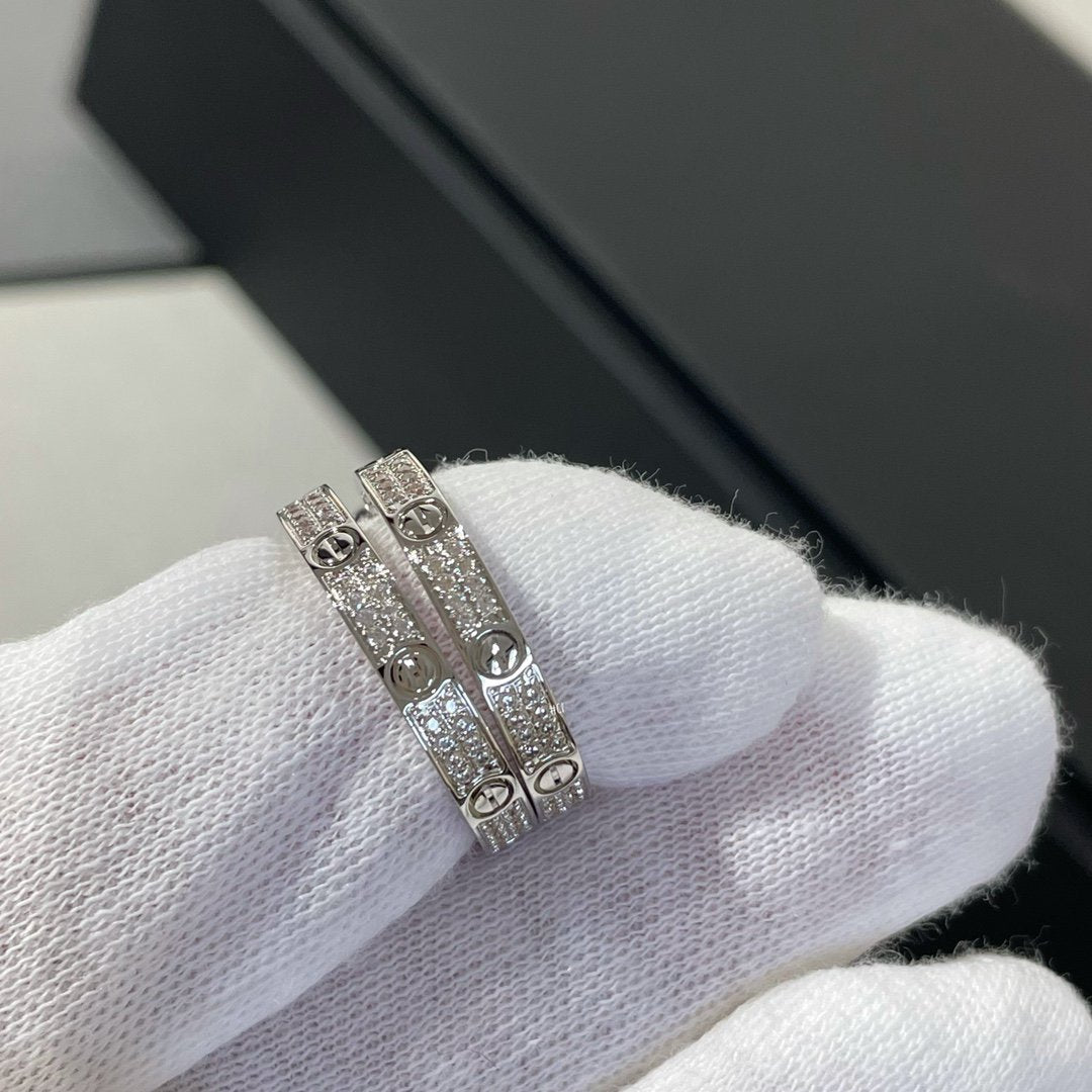 [Crown & Jewelry]LOVE DIAMOND SILVER HOOP EARRINGS