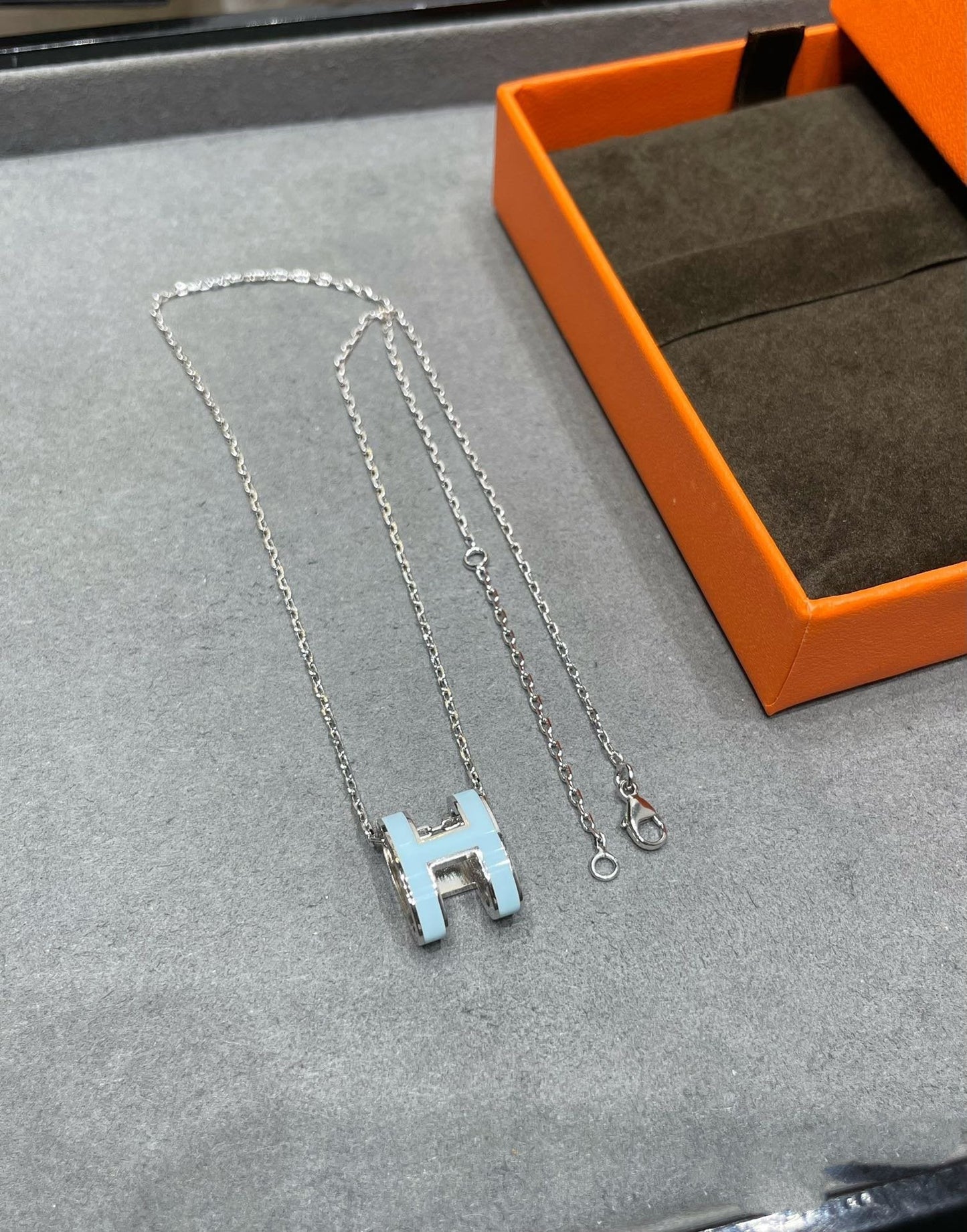 [Crown & Jewelry]POP H SKY BLUE NECKLACE