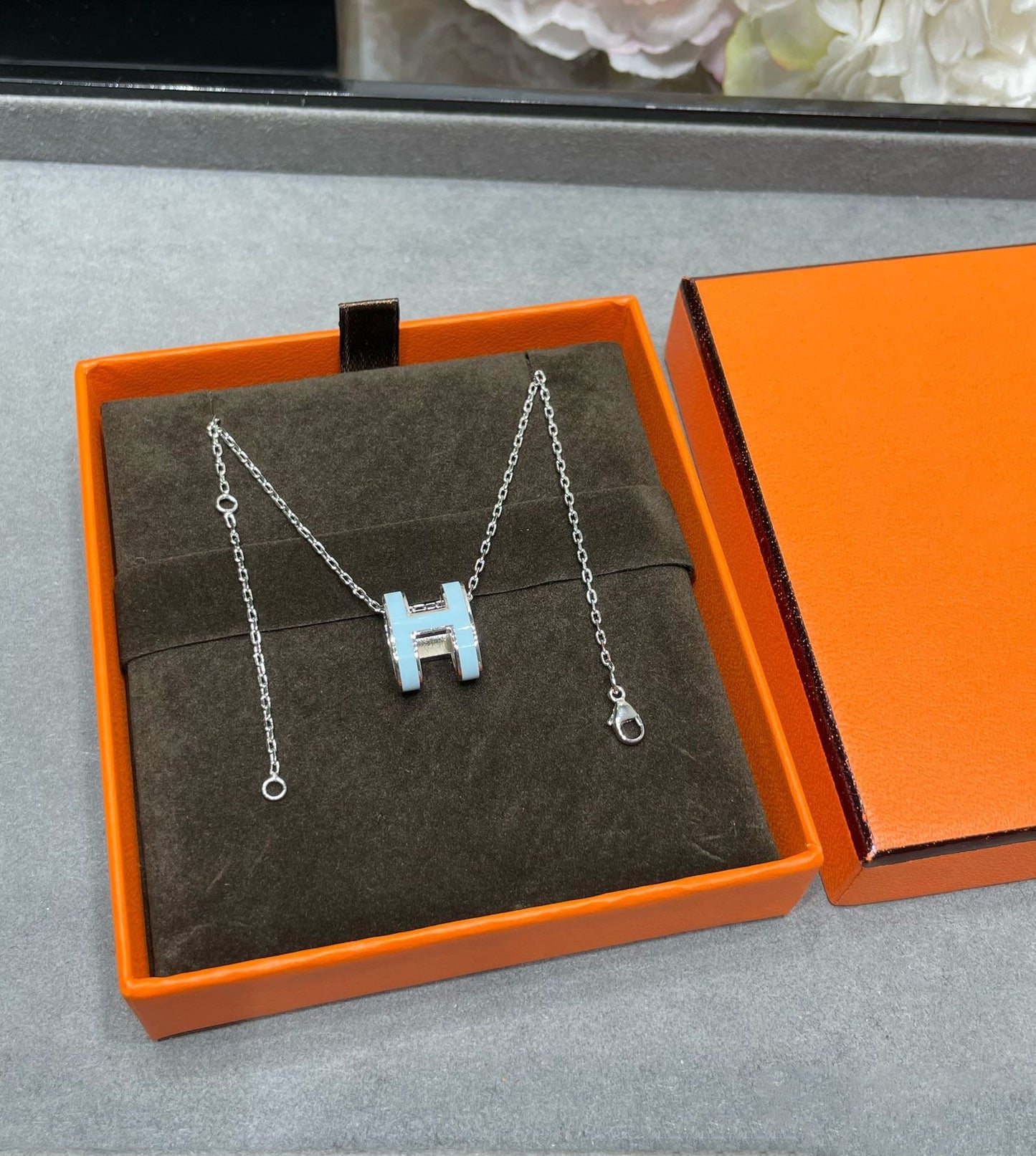[Crown & Jewelry]POP H SKY BLUE NECKLACE