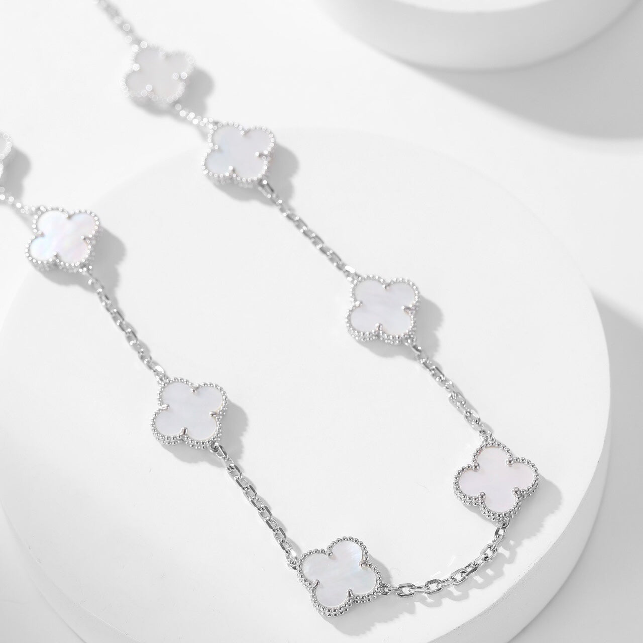 [Crown & Jewelry]CLOVER 10 MOTIFS WHITE MOTHER OF PEARL NECKLACE