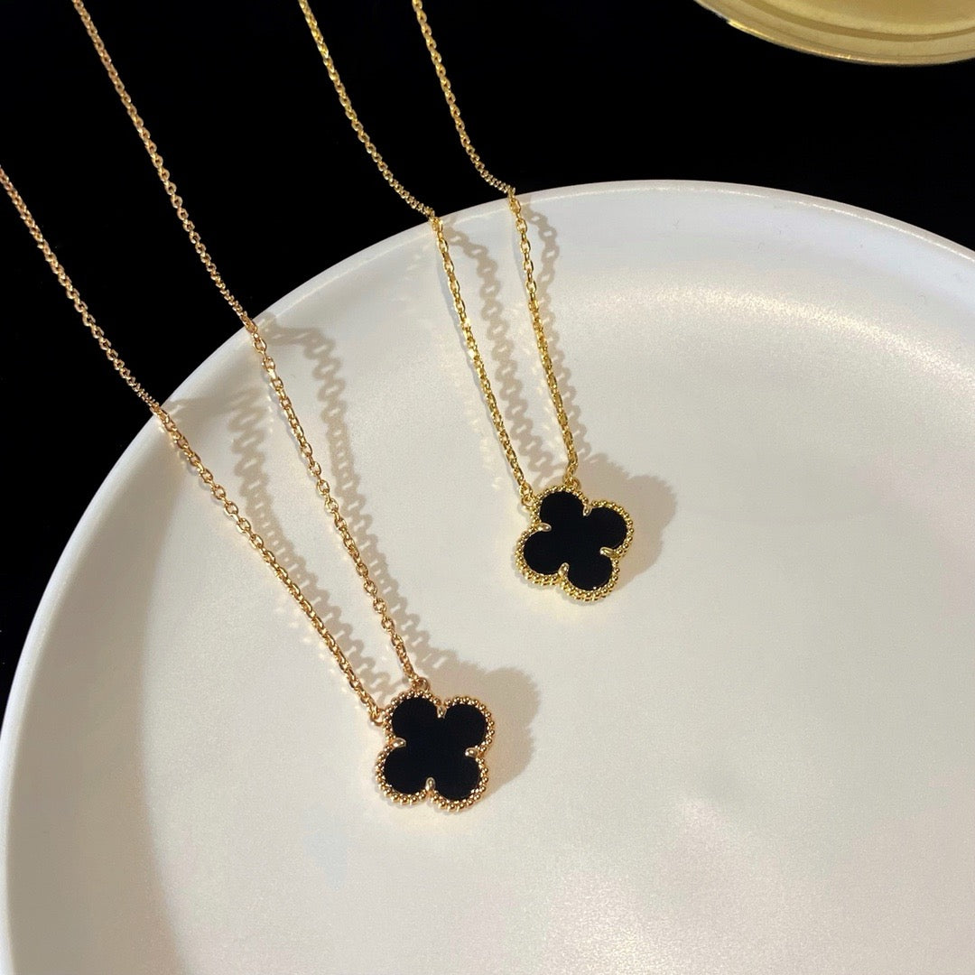 [Crown & Jewelry]CLOVER 15MM BLACK ONYX SINGLE FLOWER NECKLACE