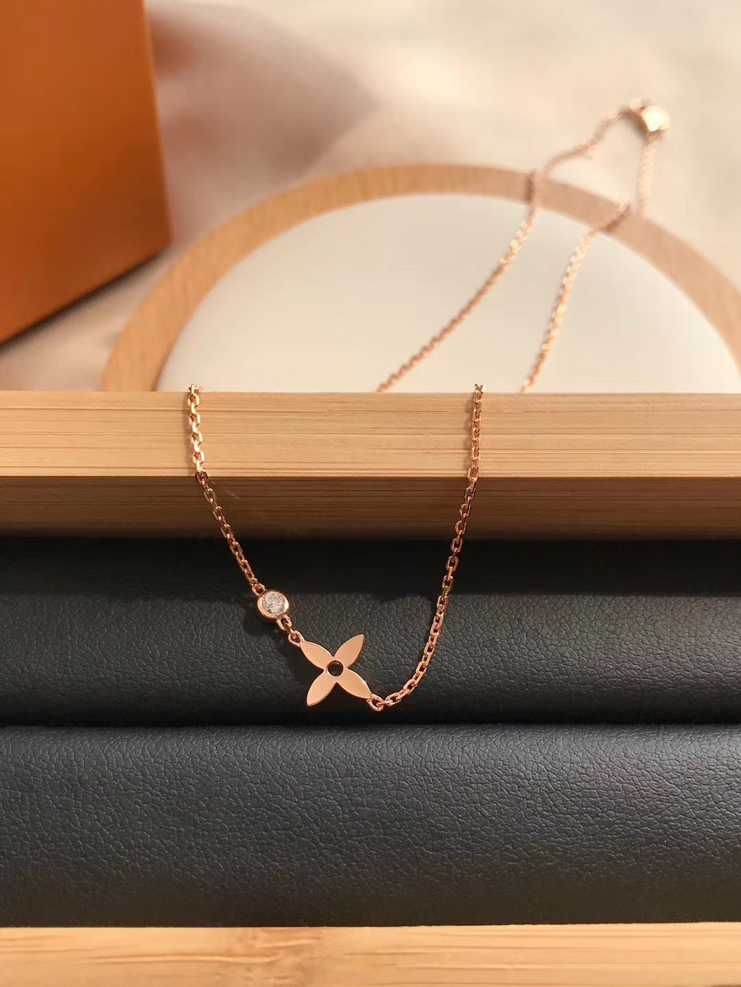 [Crown & Jewelry]BLOSSOM PENDANT PINK GOLD AND DIAMOND