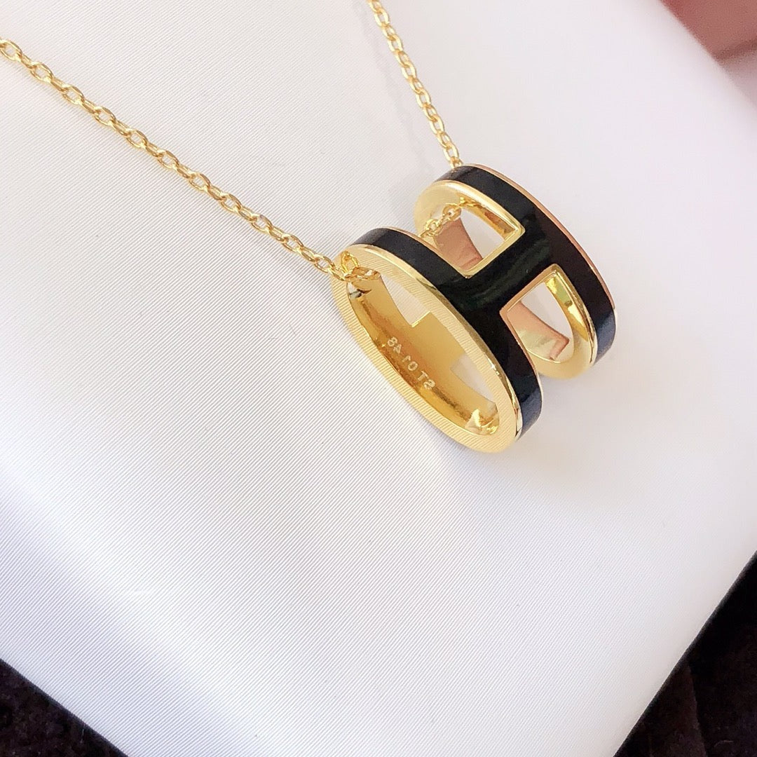 [Crown & Jewelry]HM CLIC BLACK ENAMEL GOLD NECKLACE