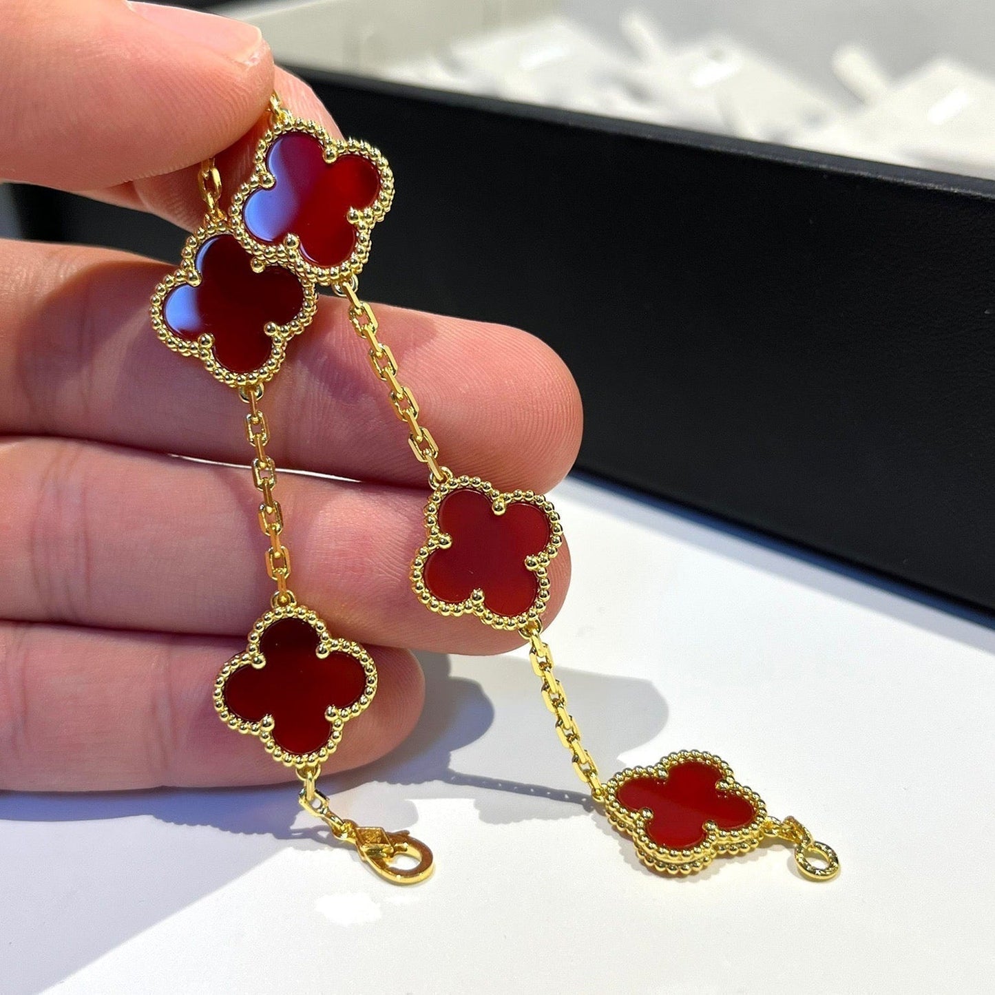 [Crown & Jewelry]CLOVER 5 MOTIFS RED AGATE  BRACELET