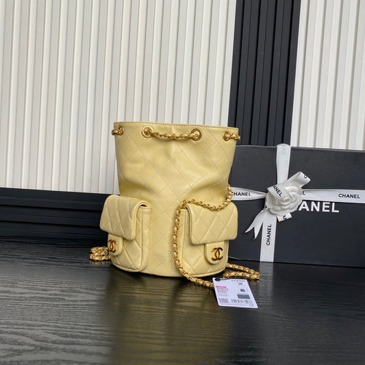 CRUISE DRAWSTRING BACKPACK 24 IN YELLOW LAMBSKIN GOLD-TONE METALLIC