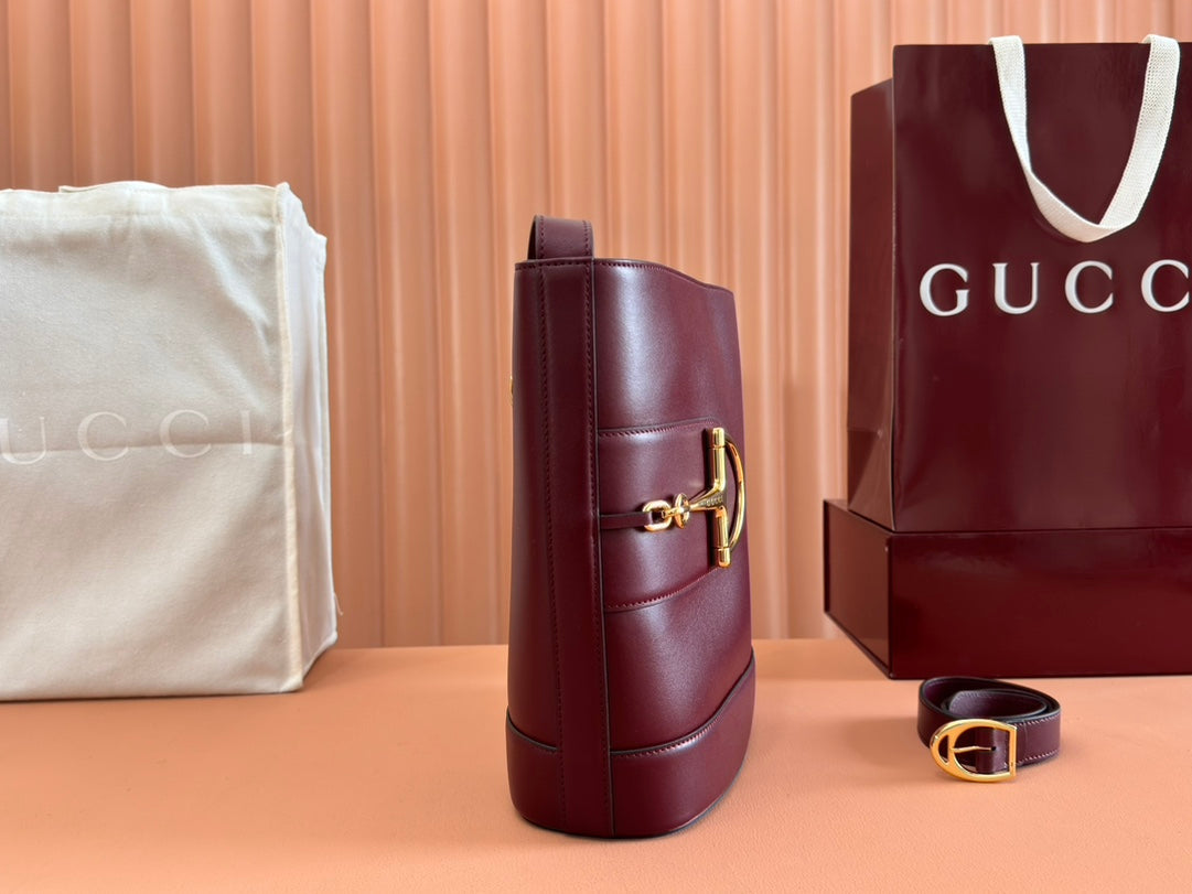 73 MEDIUM BUCKET BAG 27.5 IN ROSSO ANCORA RED SMOOTH CALFSKIN