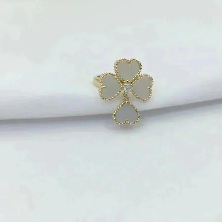 [Crown & Jewelry]SWEET CLOVER WHITE MOP RING