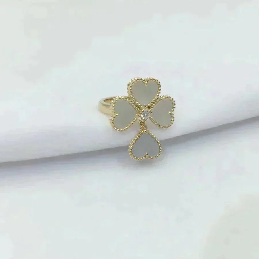 [Crown & Jewelry]SWEET CLOVER WHITE MOP RING